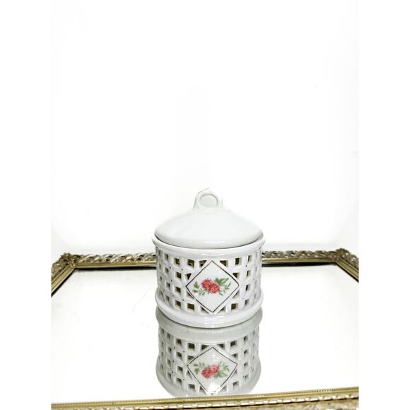 Beautiful Vintage Lattice Porcelain Floral Lidded Jar Vanity Trinket Dish - Picture 2 of 8
